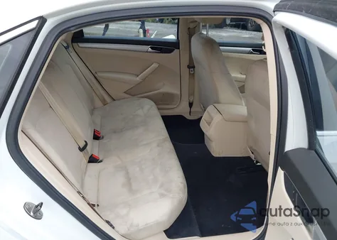 2017 Volkswagen Passat 1.8T S из США, поврежденный, VIN 1VWAT7A31HC050166